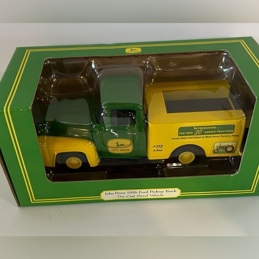ERTL JOHN DEERE 1956 FORD PICKUP TRUCK DIE-CAST METAL VEHICLE NIB - Picture 2 of 6